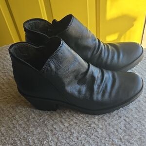 Fly London Black Ankle Zipper Boots. Size 8.